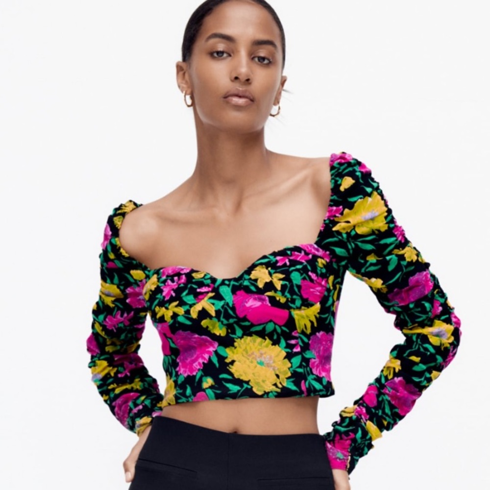 NEW! Zara Floral Print Top with Sweetheart Neckline Size S